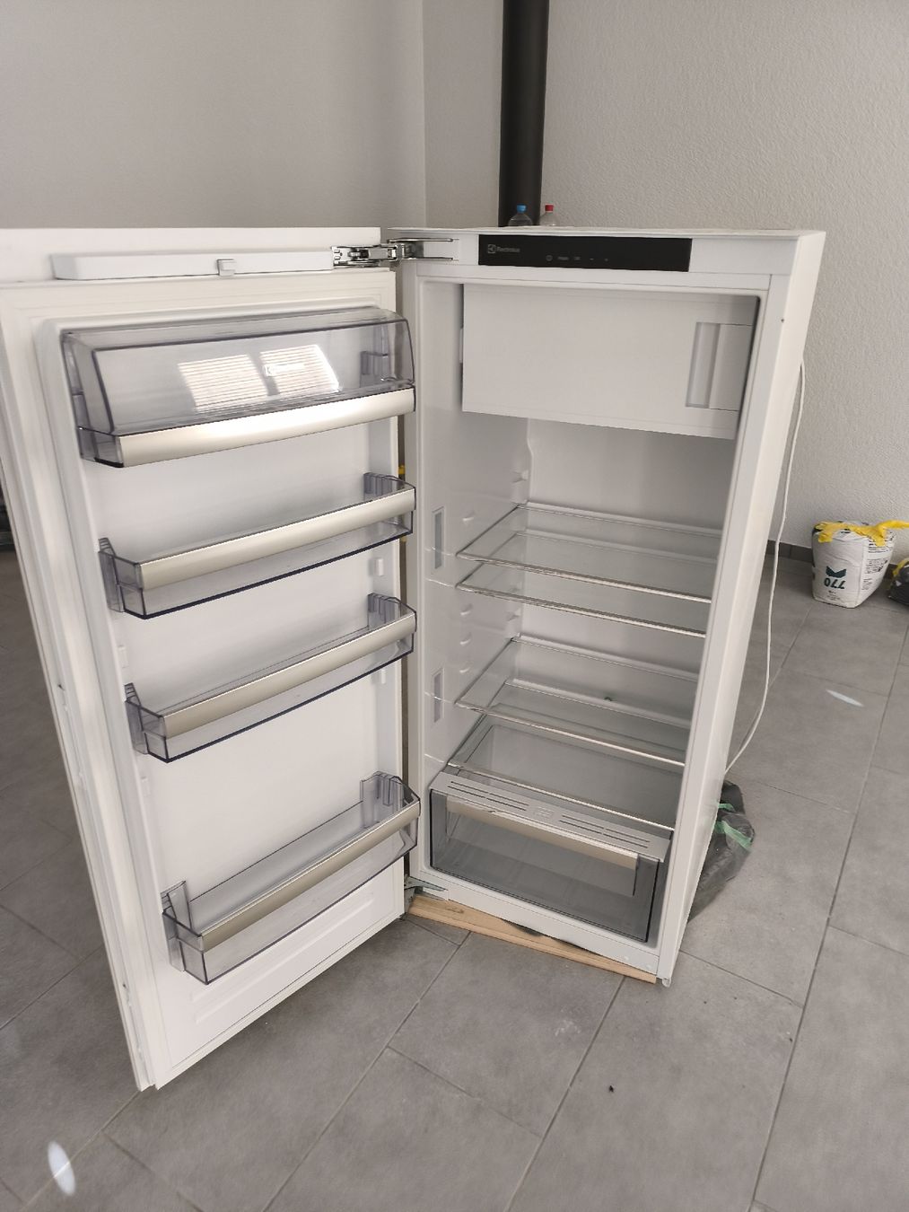 Kühlschrank: Electrolux Kuehlgefrierkombination frisch – Neu (gemäss Beschreibung) aus Birr von PalermoF 2
