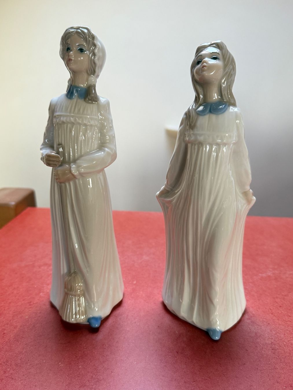 Statuette: Porzellan Figuren Tengra Mädchen – Usato da Wittwil venduto da Schnaeppli64