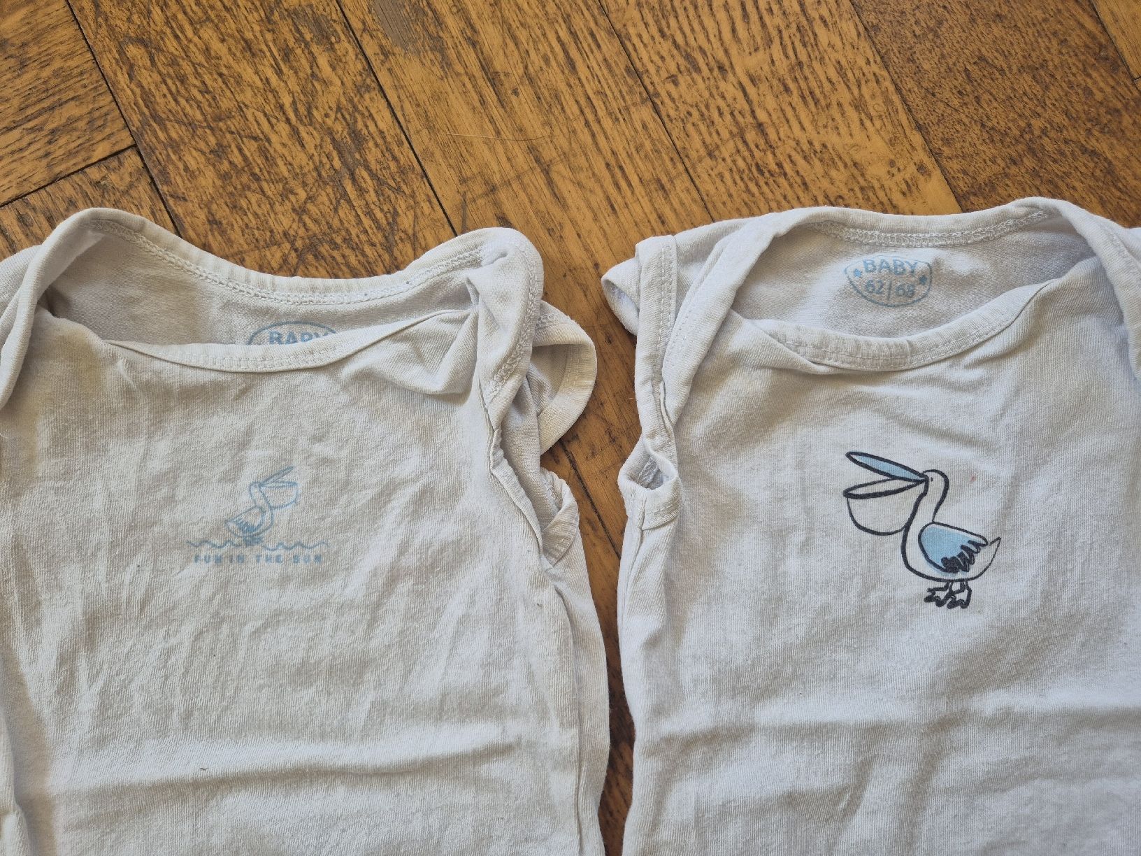 Lotti & Set di vestiti: Lot de 4 bodies bébé taille 62/68 – Usato da Yverdon-les-Bains venduto da somiou 2