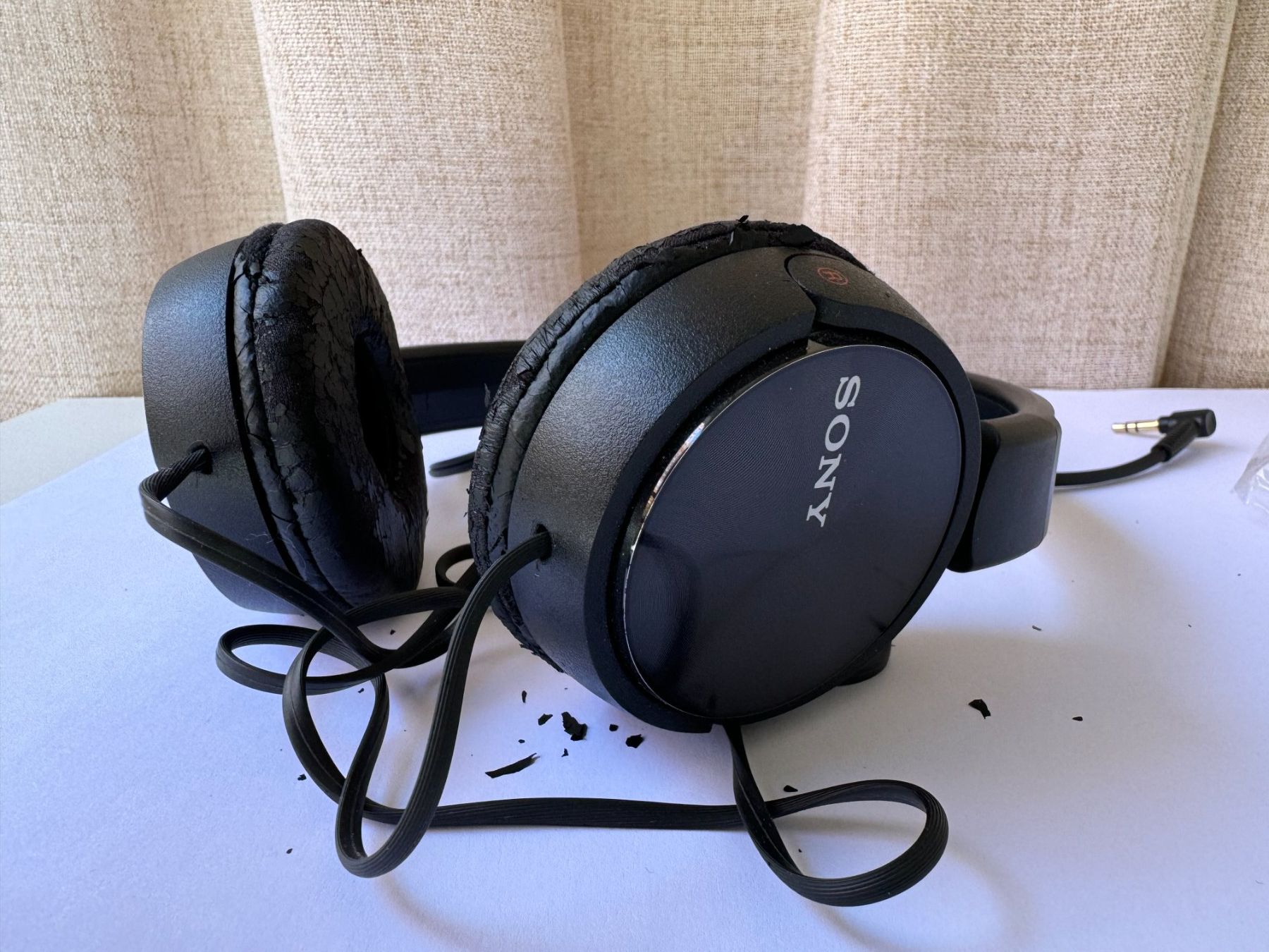 Sony Cuffie: Coussinets abimés ! SONY - Casque Audio - Noir – Usato da Genève venduto da Reveur 9