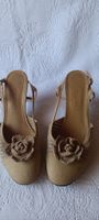 CHANEL Sandalen Gr.40, beiger Stoff, neuwertig und originell