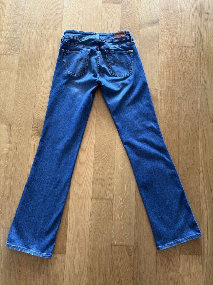 Tommy Hilfiger Jeans: Tommy Hilfiger gr.28/32 – Usato da Andhausen venduto da bgy_y6xl 2