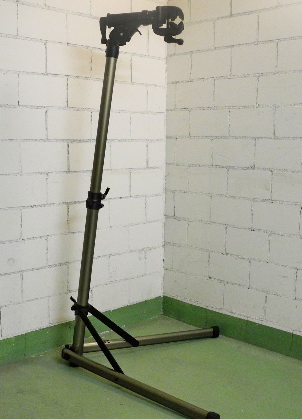 Sonstiges zu Optik: Velomontageständer – Gebraucht aus Küsnacht ZH von ricarus42 1
