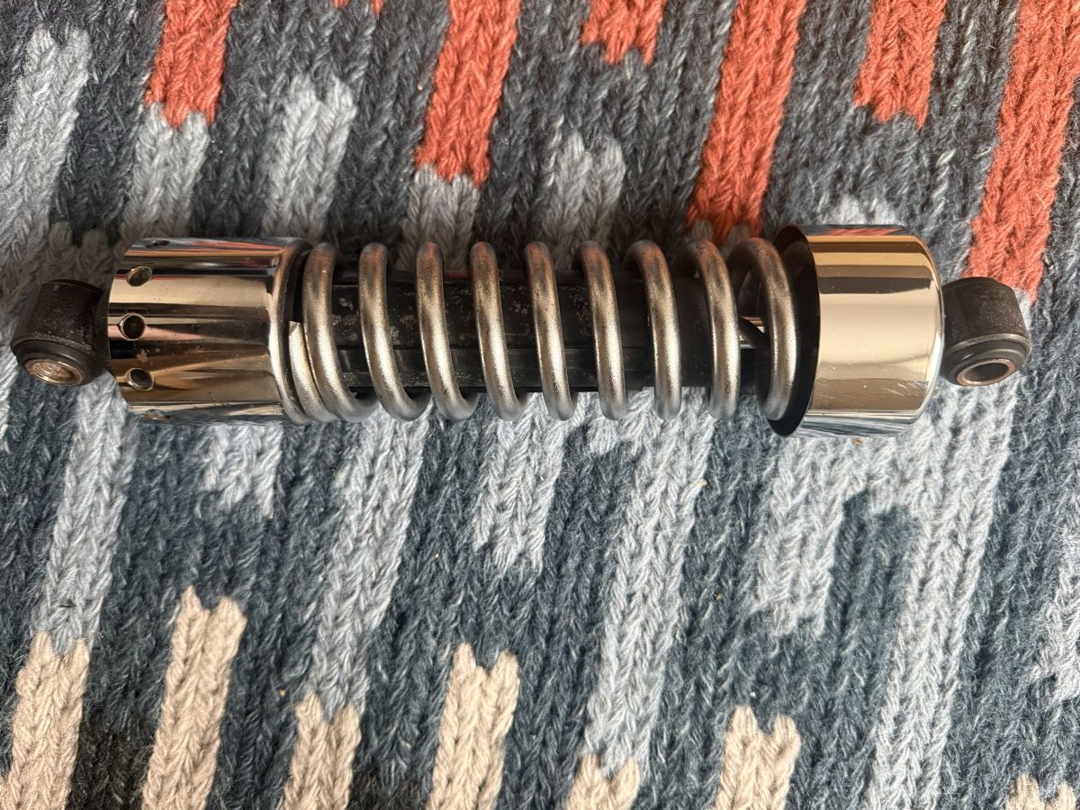 Harley-Davidson Tutti i ricambio per moto: HD Shock Absorbers for Dynas – Usato da Basel venduto da rau_n87j