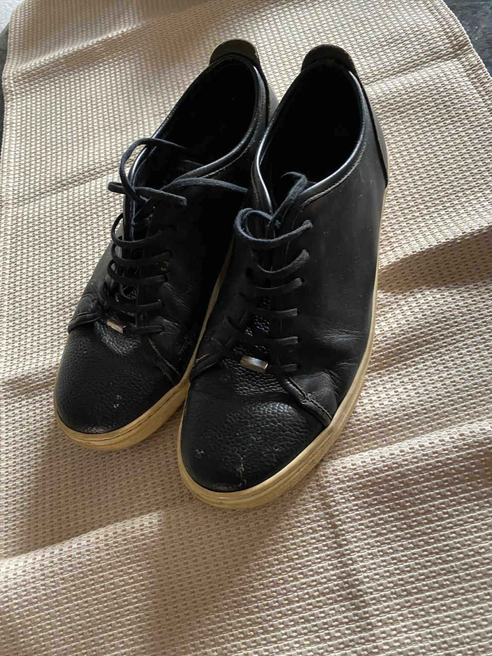 Scarpe da donna: J.Lindeberg Damenschuhe Grösse 40 – Usato da Allenwinden venduto da Obalu