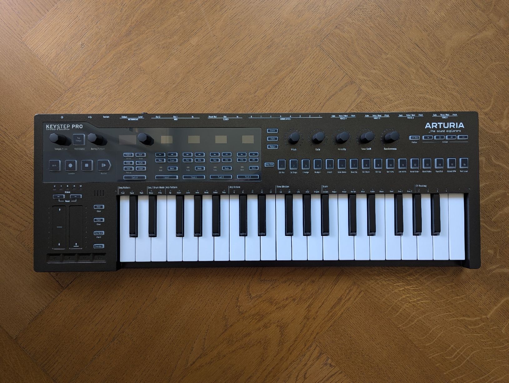 Arturia Strumenti musicali: Arturia KeyStep Pro Chroma Controller & Sequencer wie neu – Usato da Zürich venduto da don_rn7r 2