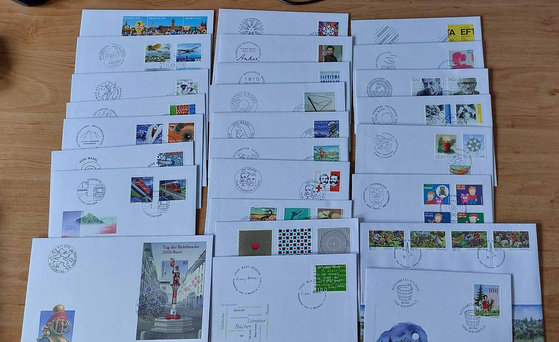 Tutti i francobolli: F2010 - FDC série complète 2010 – Nuovo e nell'imballaggio originale da Trélex venduto da Phil_Albert