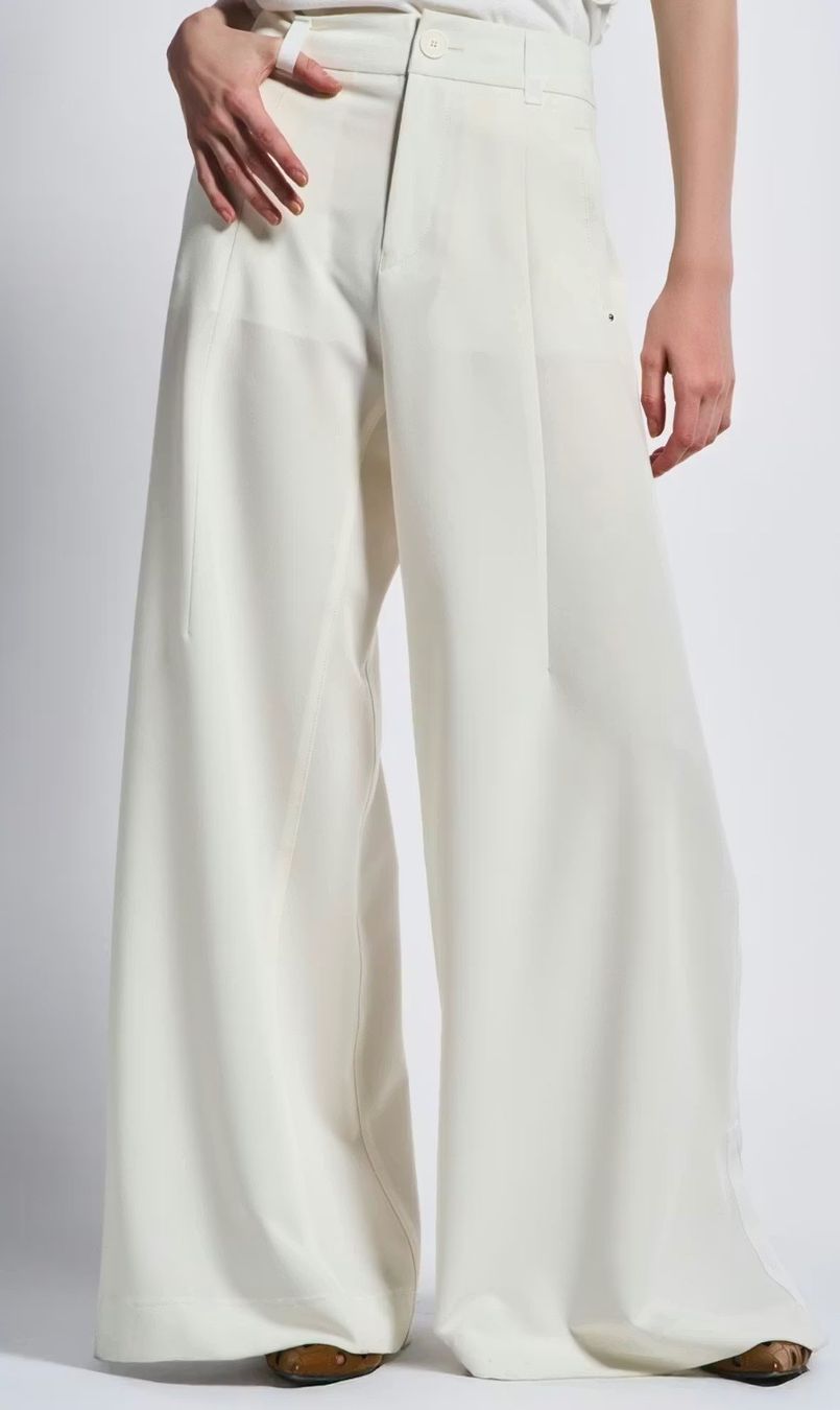 High Pantaloni: Pantalon High, taille 32-34 – Nuovo (secondo la descrizione) da Vernayaz venduto da Veron1 1