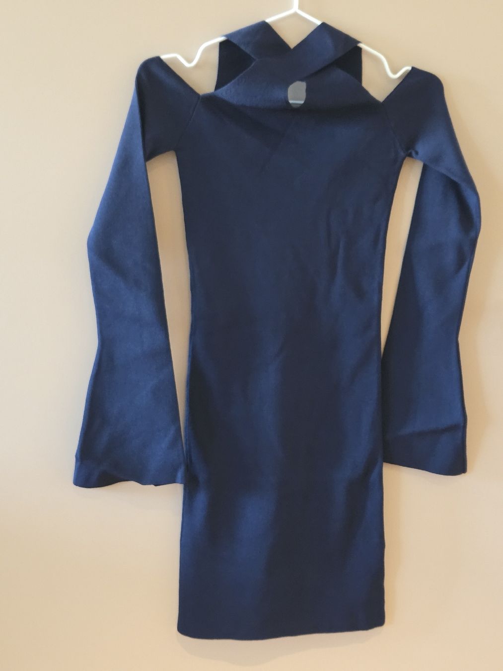 Guess Kleider: GUESS Kleid – Neu (gemäss Beschreibung) aus Emmen von GrabandGo