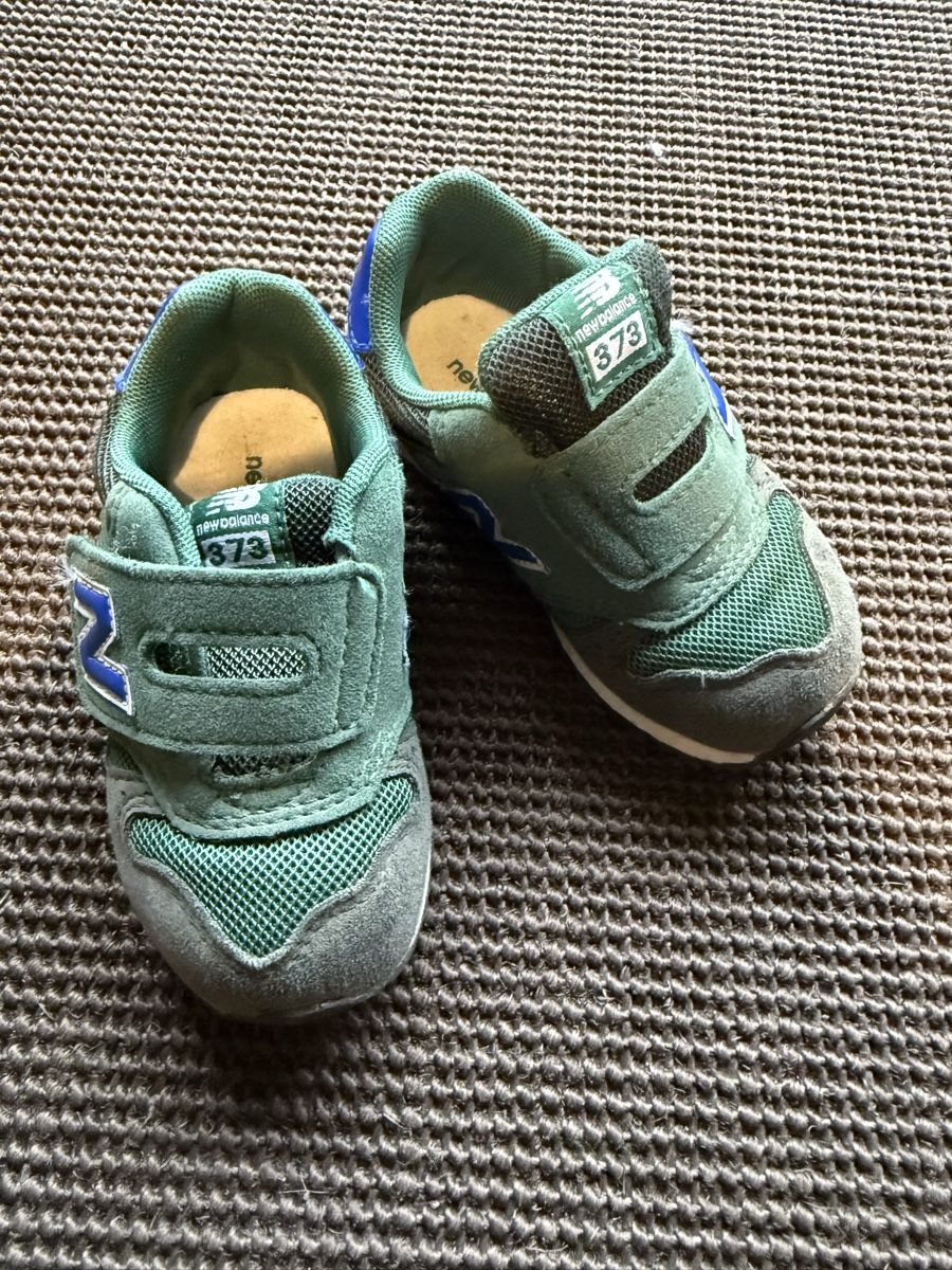 New Balance Scarpe per ragazzi: New Balance Turnschuh Gr. 22.5 – Usato da Lachen SZ venduto da nic_7flt