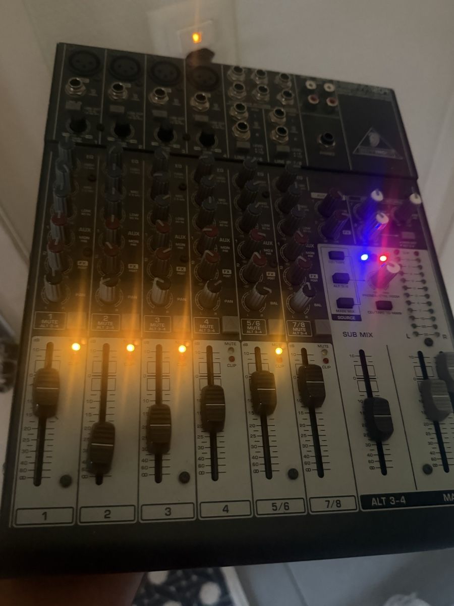 Console di mixaggio: : Behringer XENYX 1204 Mischpult  – Usato da Baden venduto da noli.r 7