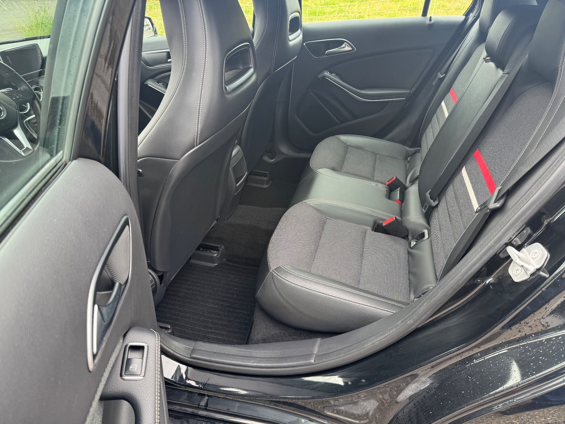Mercedes-Benz Autos: Mercedes A180 Top Zustand – Gebraucht aus Flawil von tomic_loya 6
