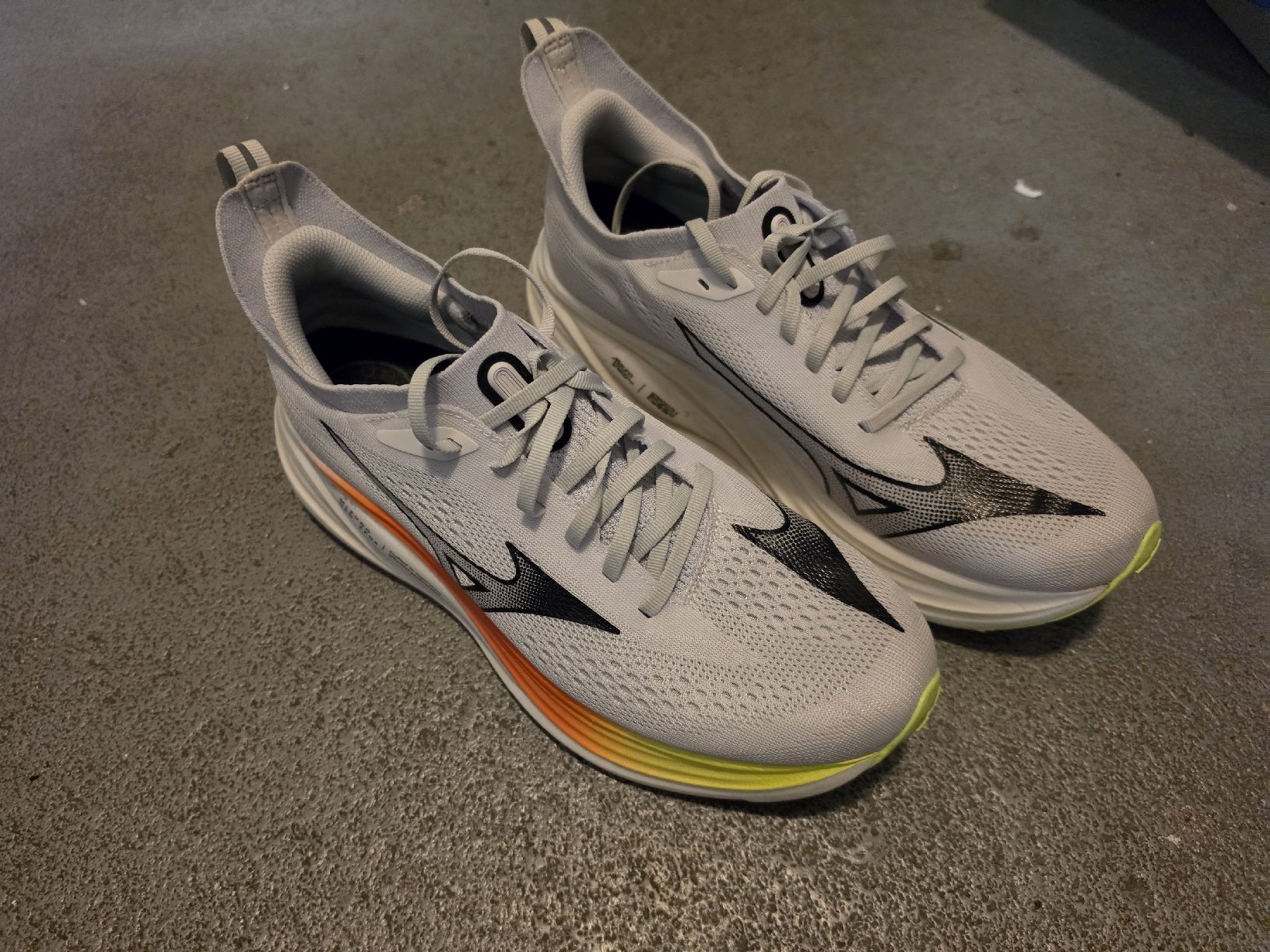 Mizuno Herrenschuhe: Mizuno Neo Zen 2 Gr 43 – Gebraucht aus Diepoldsau von To_Rapid95