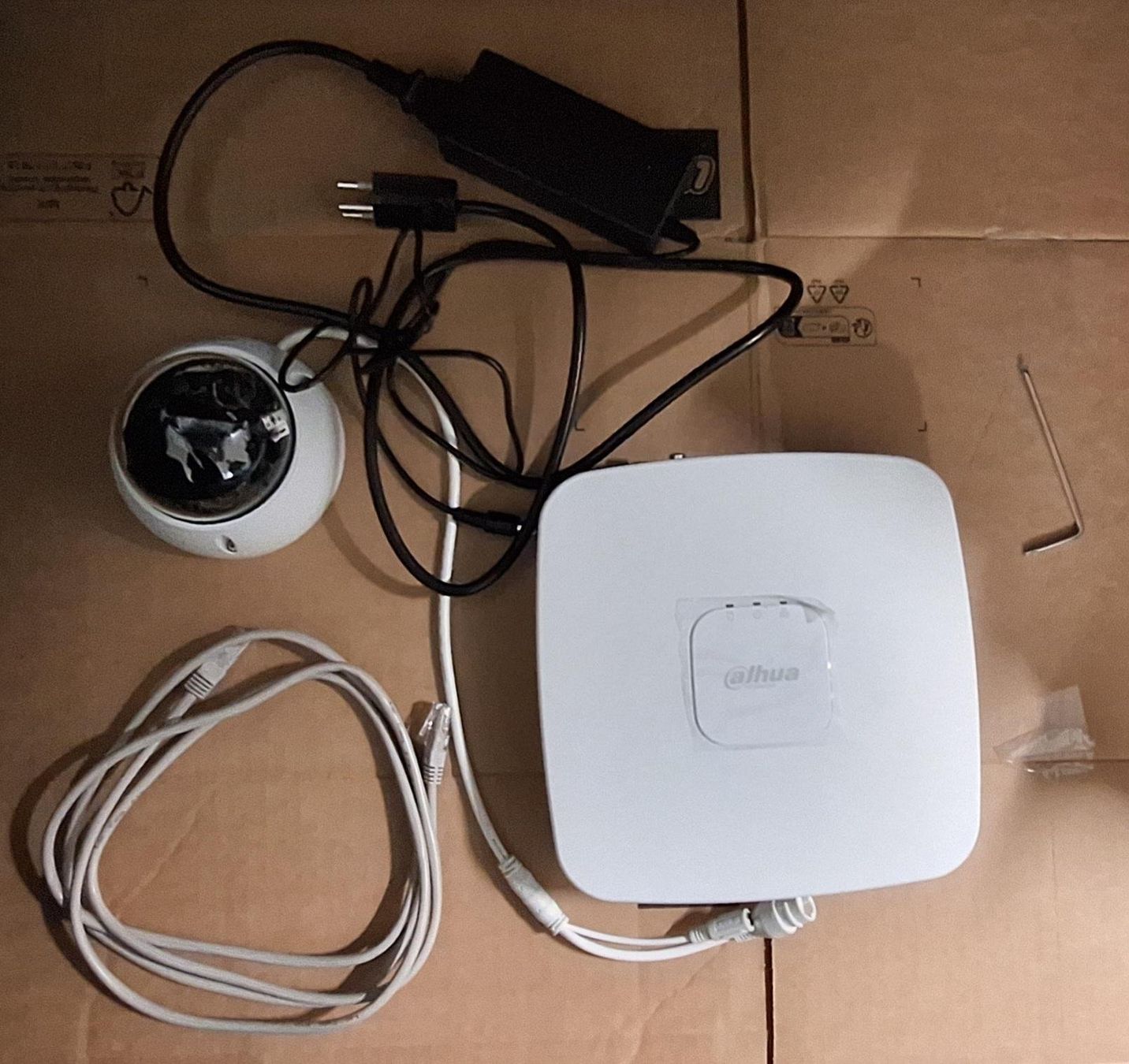 Dahua caméra de surveillance+ disque dur et enregistreur (Gebraucht) in ...