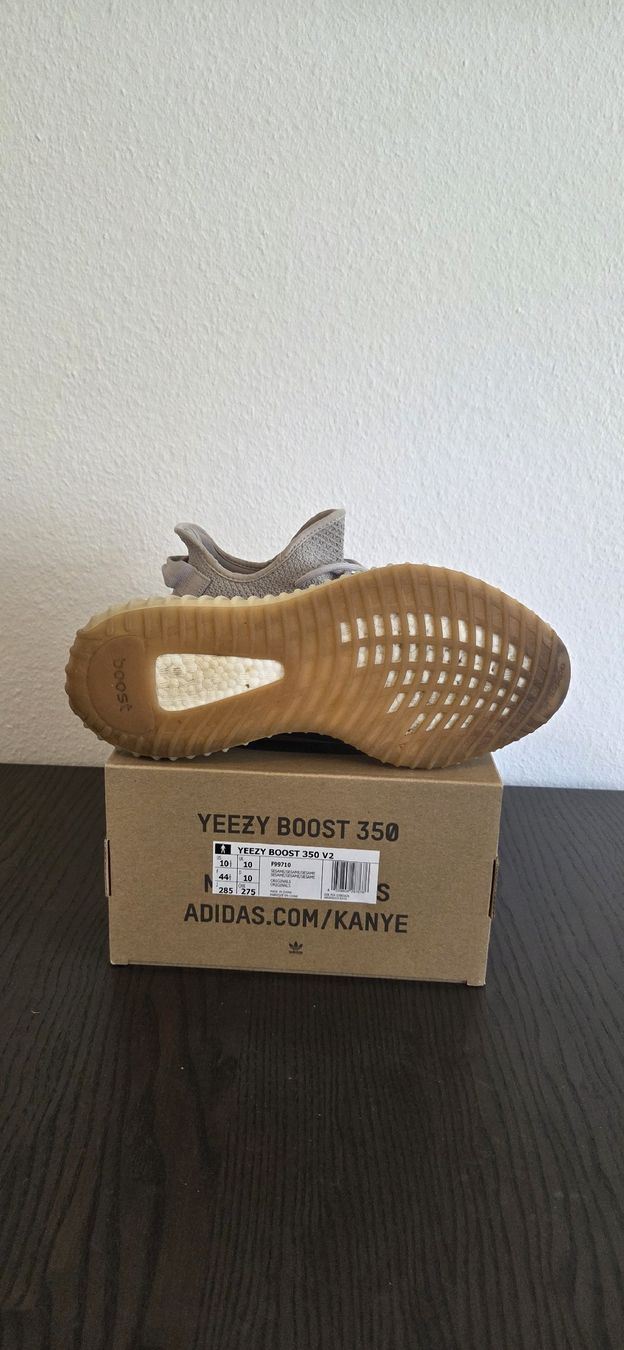 Adidas Scarpe da uomo: Adidas Yeezy Boost 350 V2 – Usato da Basel venduto da Localheatmarket 3