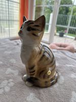 Porzellan-Katze Hand bemalt aus privater Sammlung