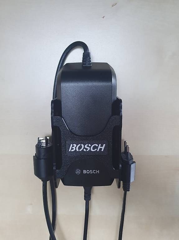 Bosch Supporti a parete: Wandhalter zu Ladegerät von Bosch – Nuovo (secondo la descrizione) da Escholzmatt venduto da Mpowerone