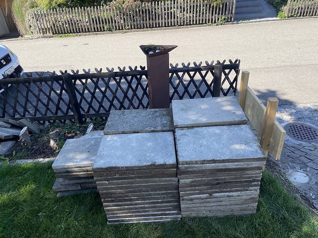 Rivestimenti per pavimenti: Gartenplatten / Gehwegplatten – Usato da Romanshorn venduto da Schuetzengarten