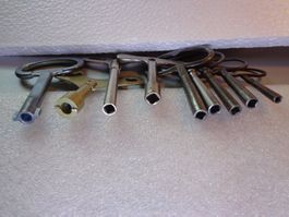 Uhrenschlüssel, Aufzugschlüssel für Grossuhren Lot