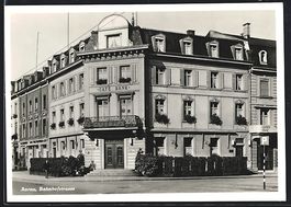 Aarau, Bahnhofstrasse mit Café Bank, In