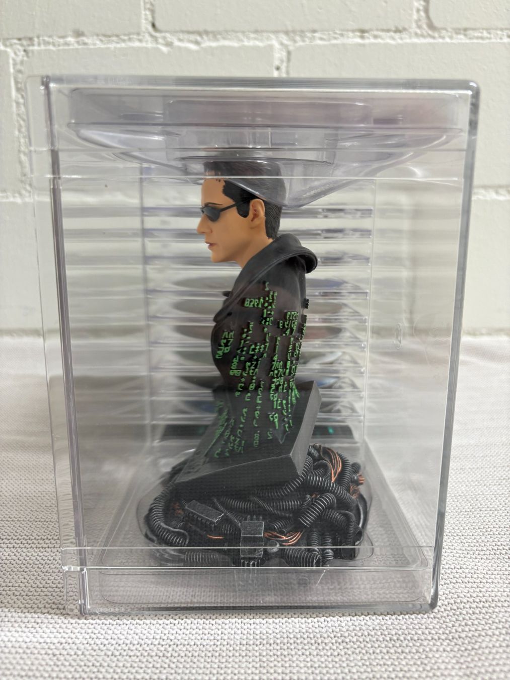 Tutti i DVDs: Matrix Ultimate Collection Set DVD Box mit Neo Figur! – Nuovo (secondo la descrizione) da Ottenbach venduto da TimelessEmotions. 4