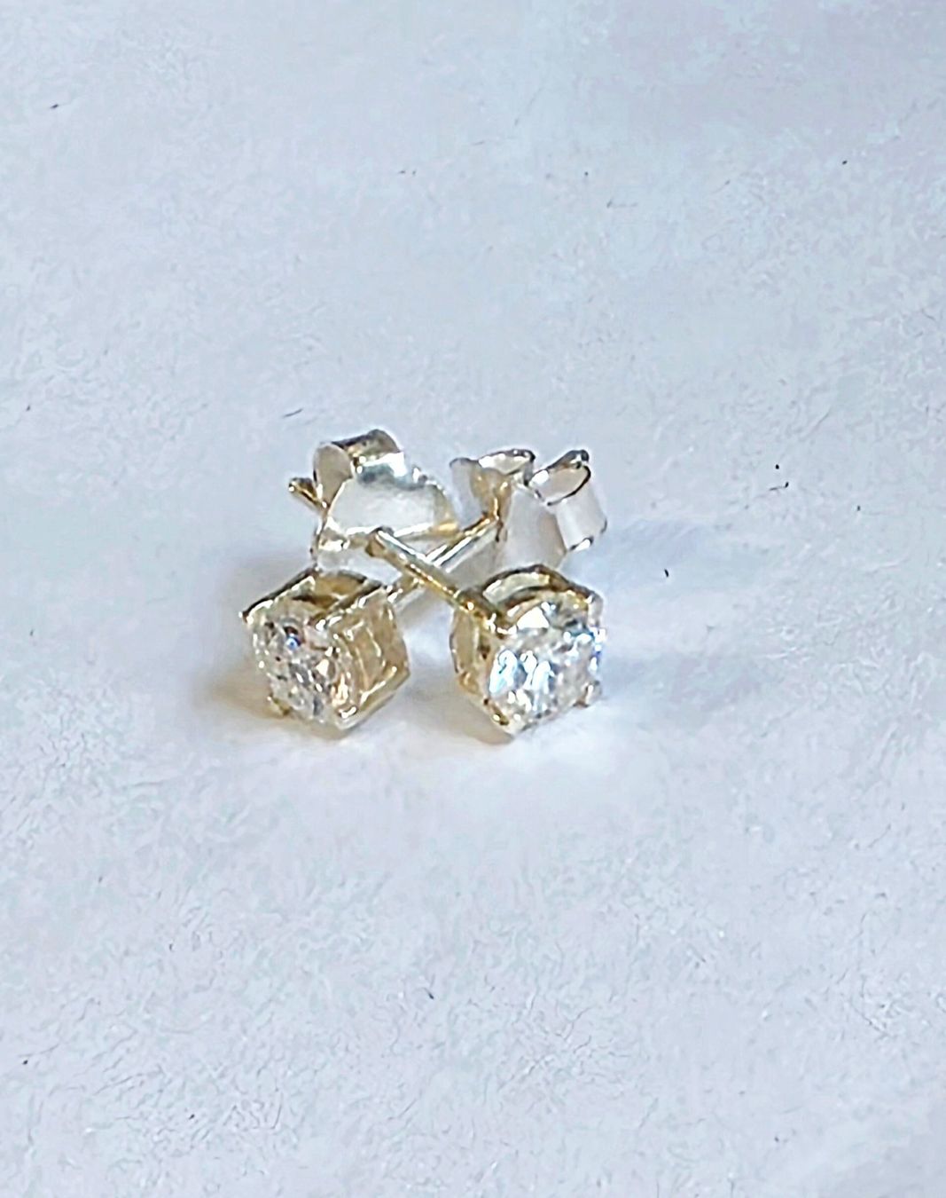 Boucles d'oreille: Diamant Ohrstecker – Neuf avec emballage d'origine à Zürich par ben_mn5h 4