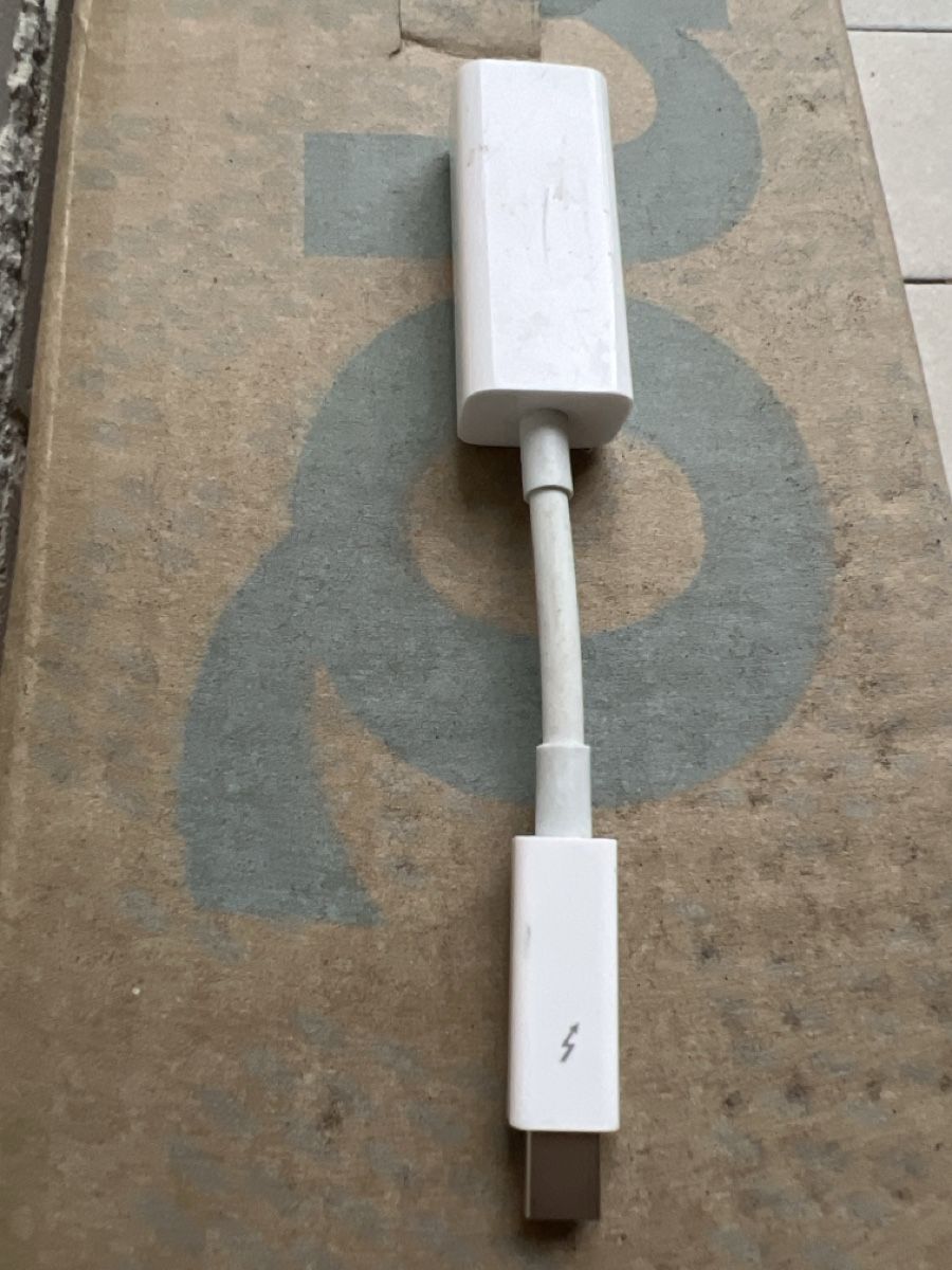 Unità & Adattatore: Apple Thunderbolt to Gigabit Ethernet Adapter white – Usato da Mülligen venduto da vagos85