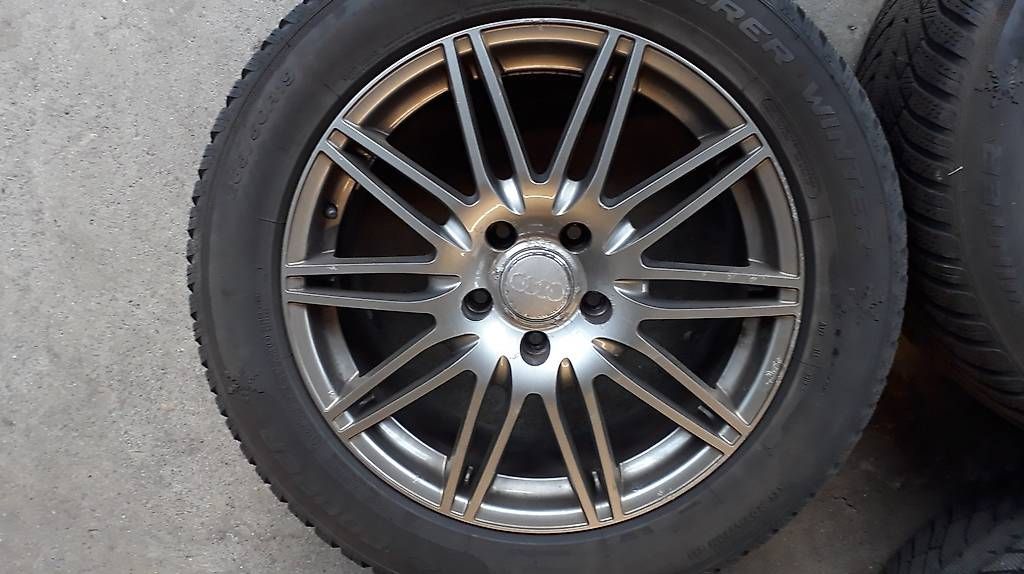 Audi Pneumatici & Ruote complete: Winterräder Audi Q7 265/50 19 – Usato da Schmerikon venduto da 1qw2 1