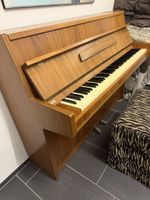 Klavier Sabel Holz mit Klavierhocker gebrauchter Zustand