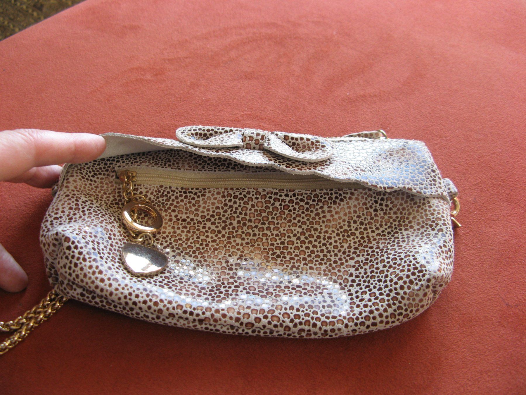 Borse da donna: kleine Leder Tasche neu – Nuovo (secondo la descrizione) da Zürich venduto da apil 6