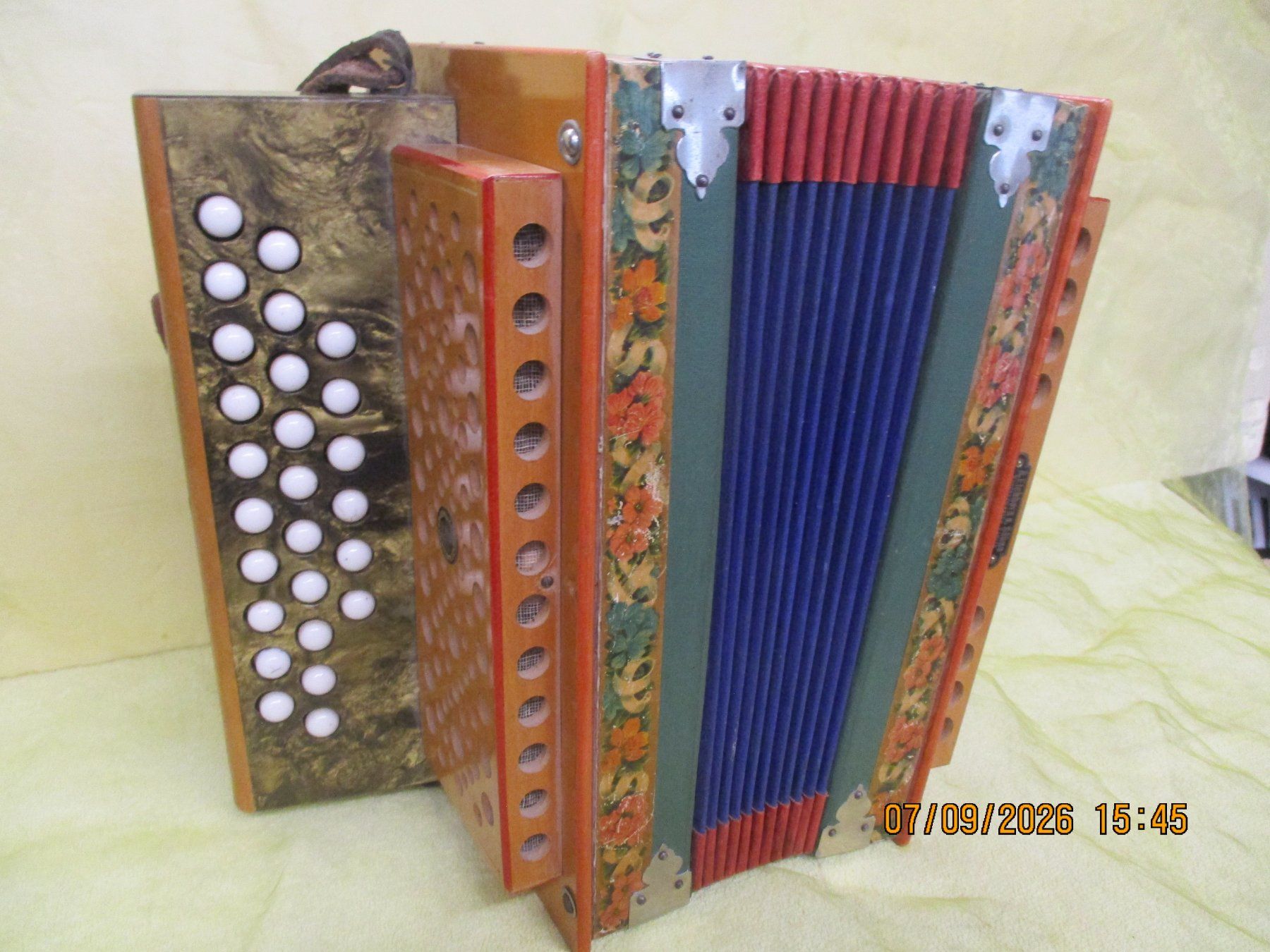 Instruments de musique: Schwyzerörgeli Eichhorn – D'occasion à Jegenstorf par Oktavio 2