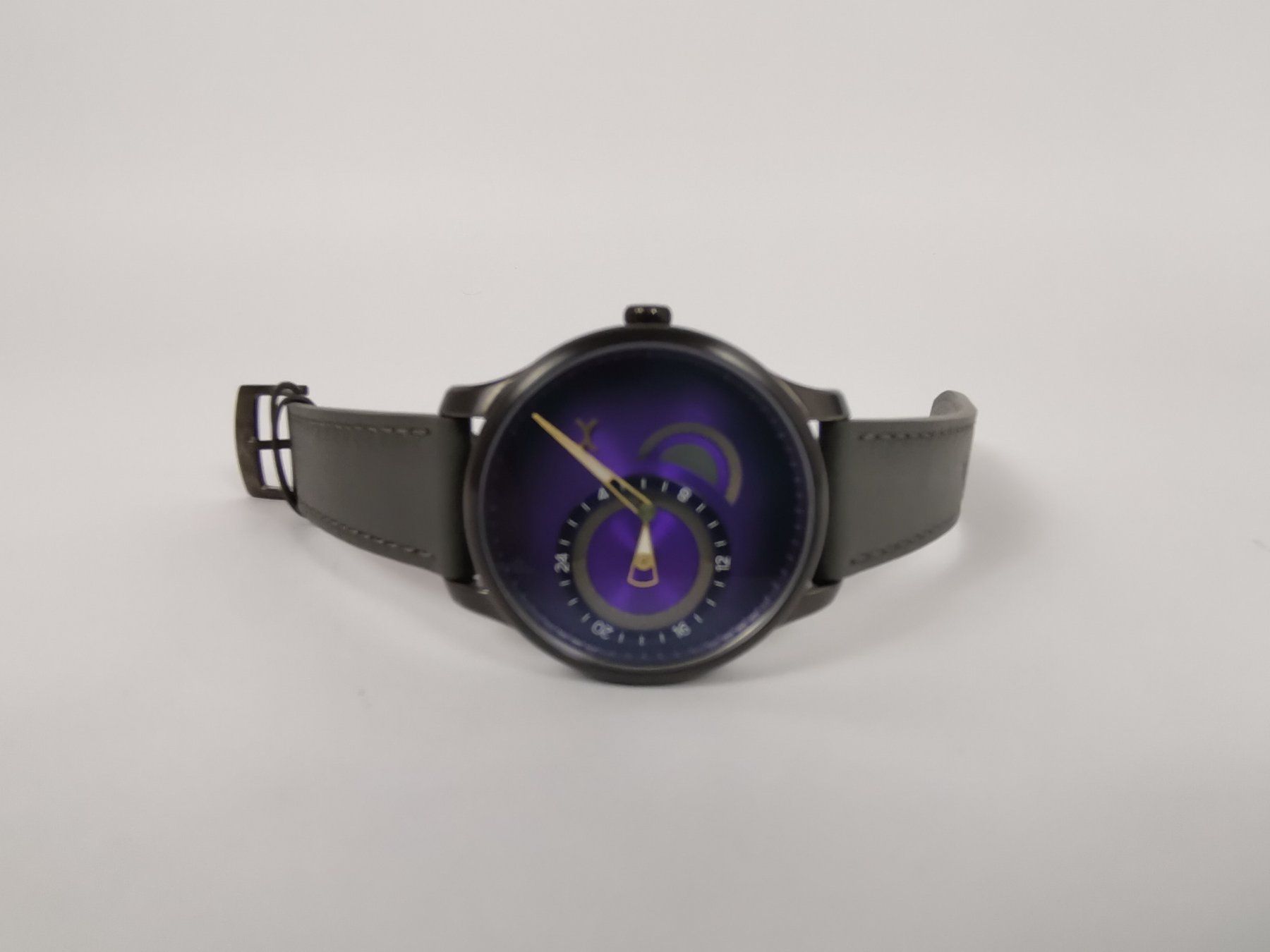 Uhren: XERIC Uhr – Gebraucht aus Schaffhausen von Restwert_SH