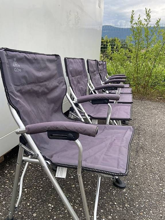 Sedie:  Campingtisch plus 5 Campingstühle beides Klappbar – Usato da Leuzigen venduto da Doppelrad 2