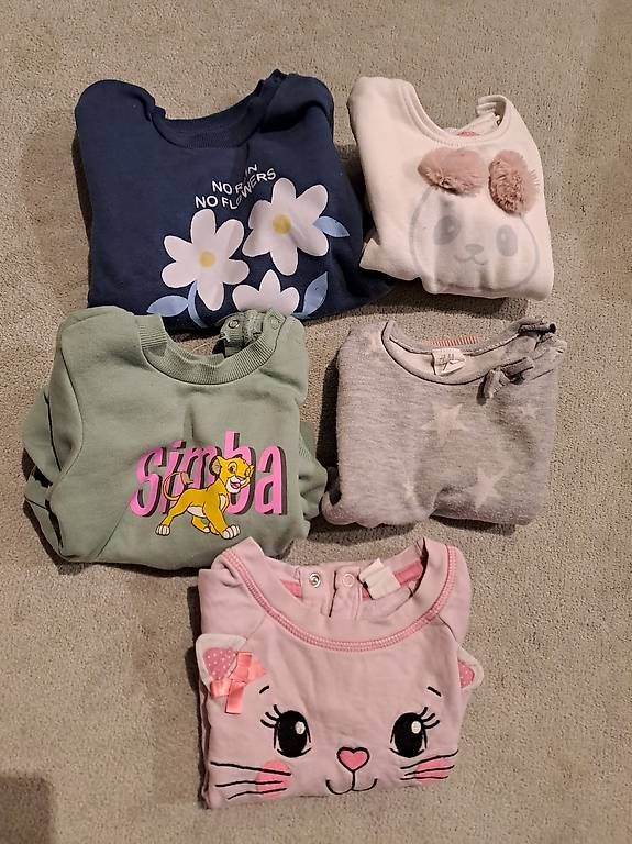 Lotti & Set di vestiti: Kleiderpaket Mädchen 74 – Usato da Neftenbach venduto da Ctruempi 1