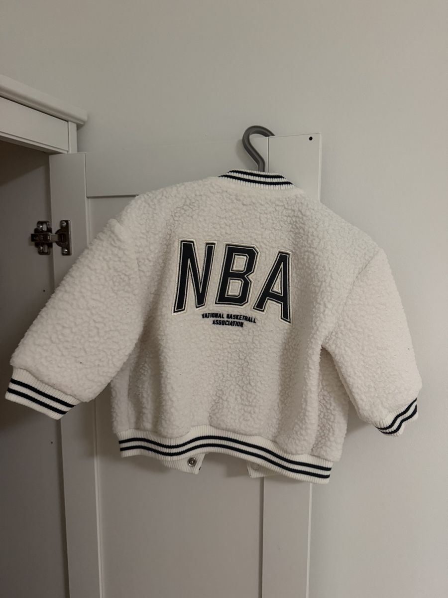 H&M Giacche & Cappotti: Teddy Fleece „NBA Style“ - Grösse 68 – Nuovo (secondo la descrizione) da Bern venduto da bibibouchette