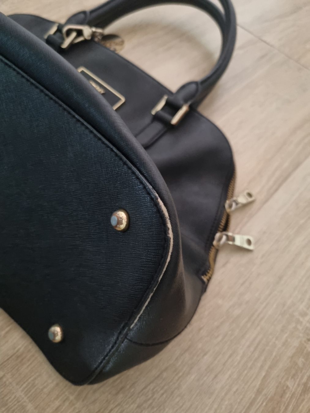 DKNY Taschen für Damen: Original DKNY Handtasche schwarz – Gebraucht aus Lengnau BE von raki12 1