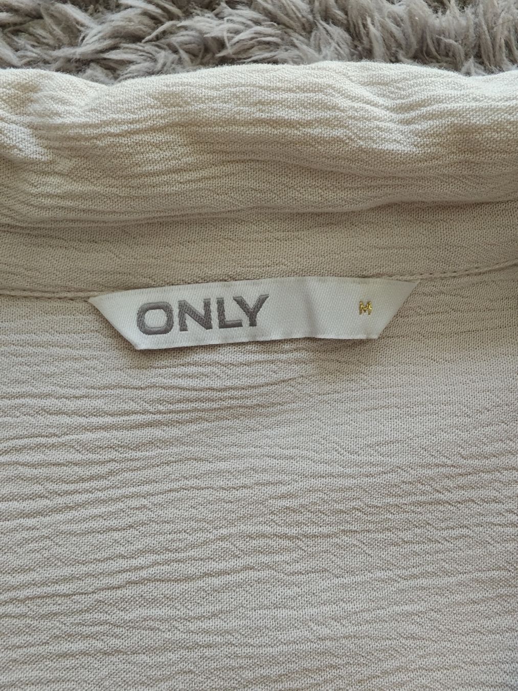 Only Camicette: Bluse – Nuovo (secondo la descrizione) da Pieterlen venduto da Saemelili 2