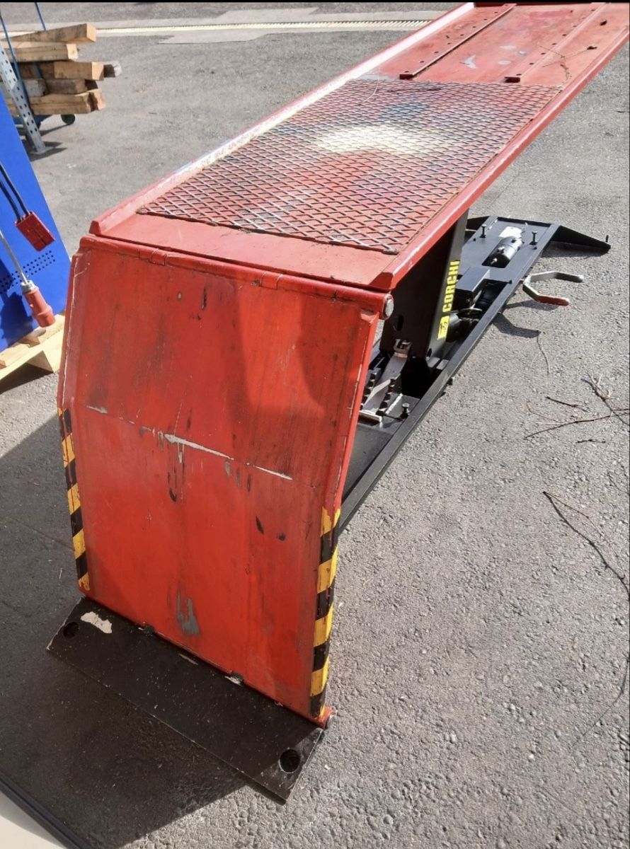 Corghi Piattaforme elevatrici: Corghi SM 600/S – Usato da Ennetbürgen venduto da mausyf123 1
