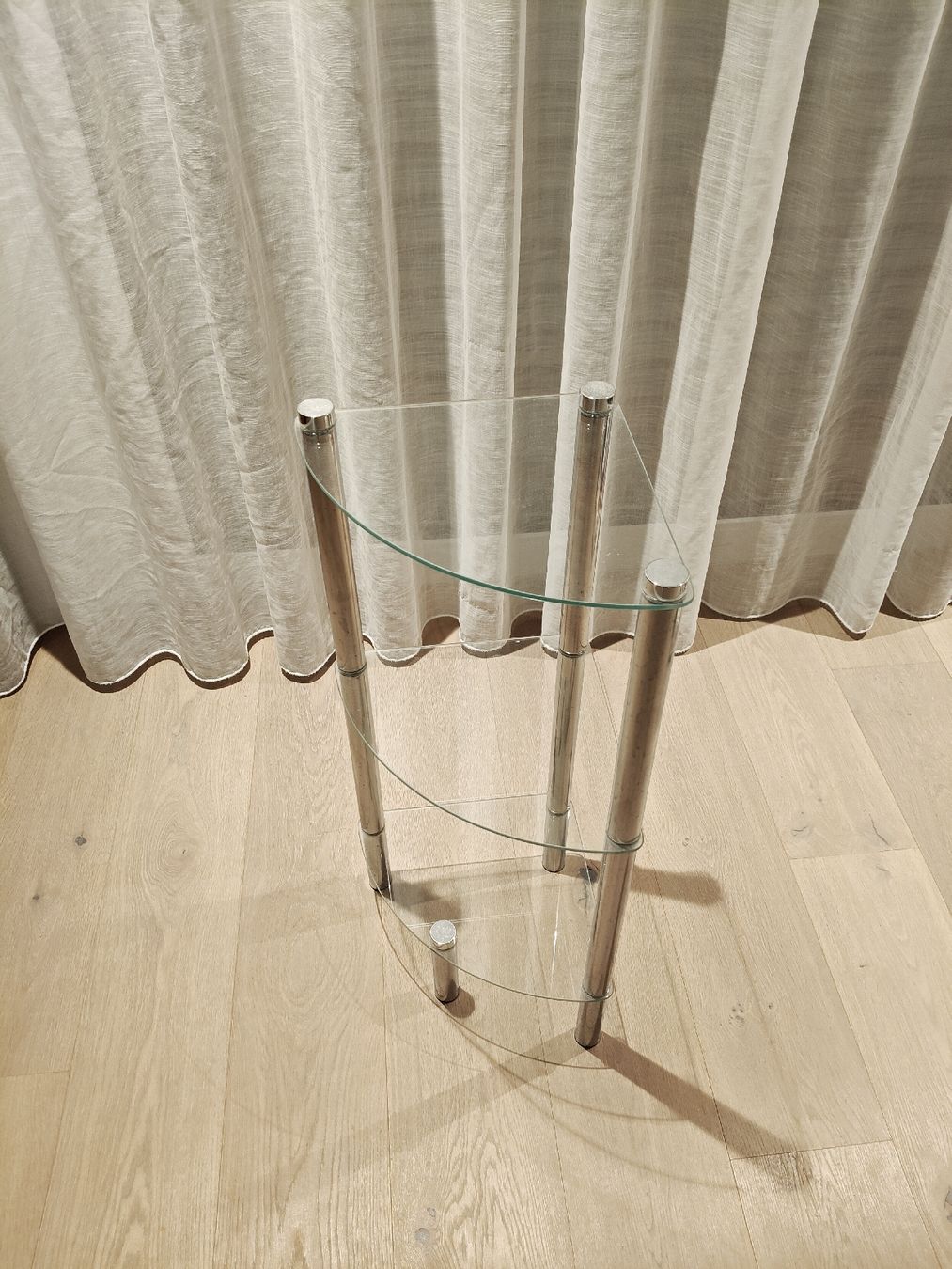 Tische: Eck-Beistelltisch aus Glas – Gebraucht aus Turbenthal von nfi_k6sz 1