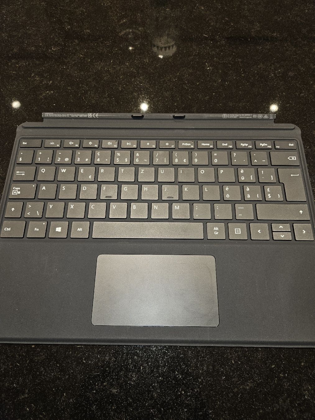 Microsoft Tastiere: Surface Pro Tastatur – Usato da Ernetschwil venduto da PPRL30