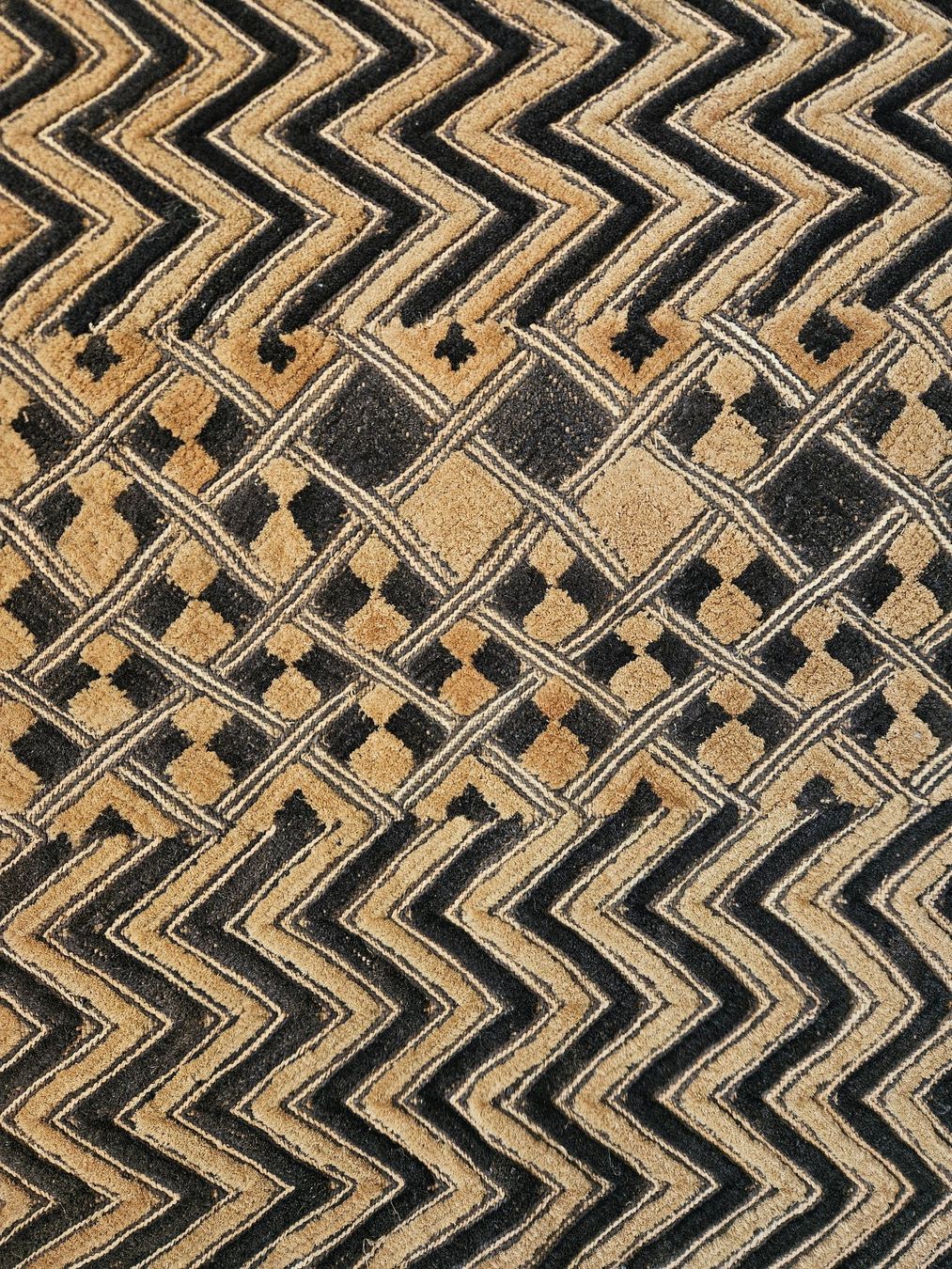 Tissus: Raphia-Plüschgewebe, "Velours du Kasaï", Afrikanische Kunst – D'occasion à Basel par MatthiDo 1