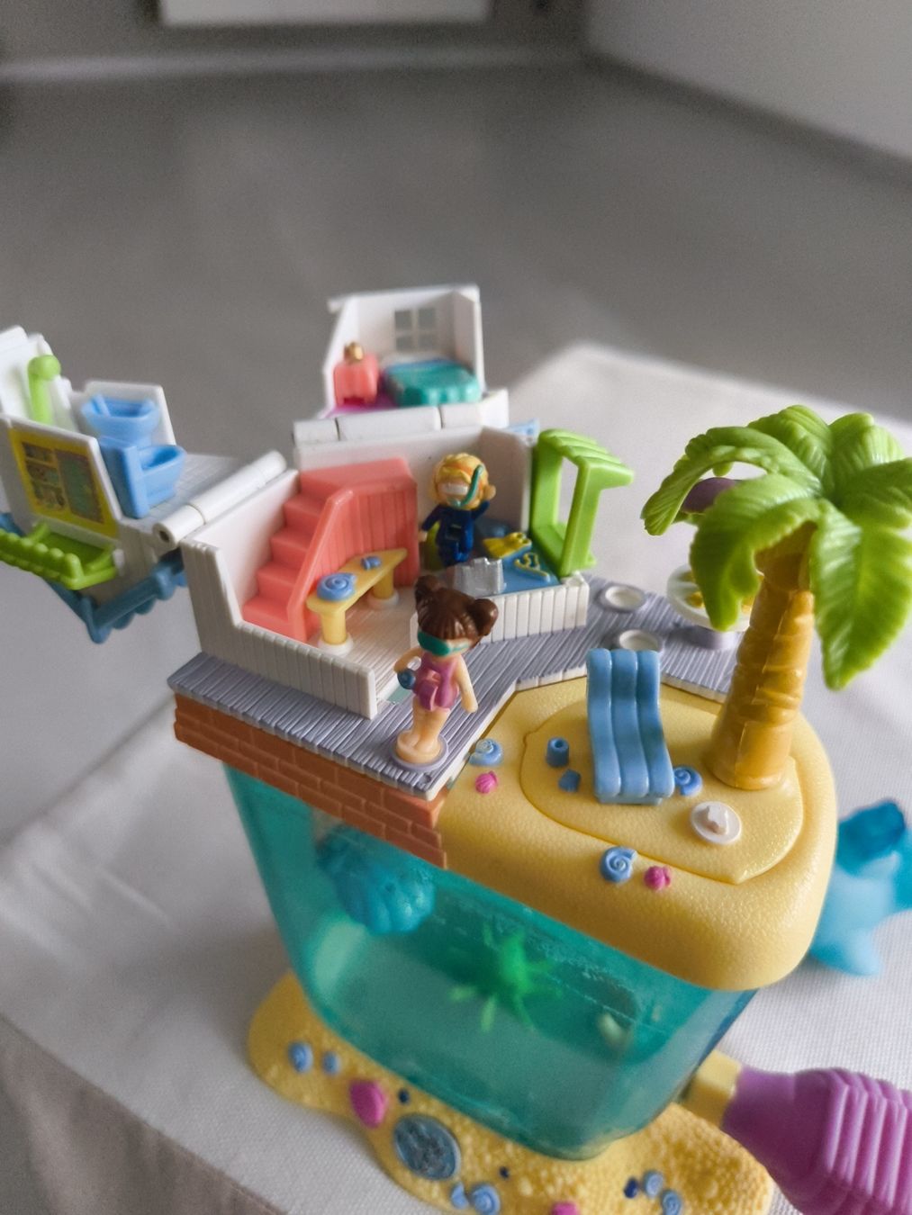 Polly Pocket Spielzeuge: Polly Pocket Strandhaus – Gebraucht aus Zürich von maz_jj2t 2
