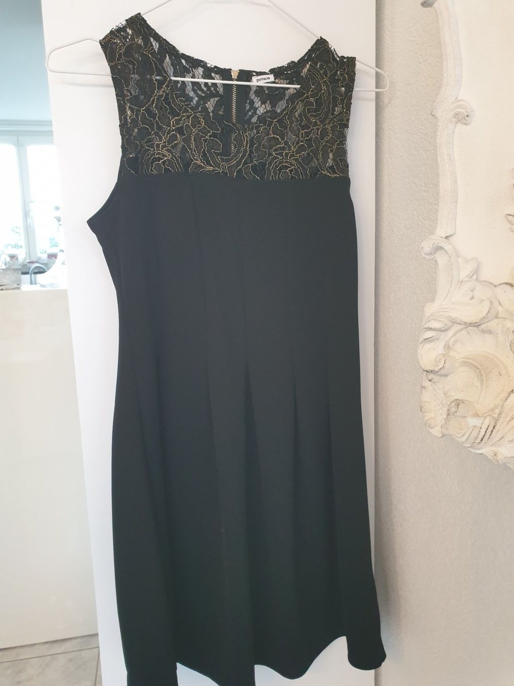 Kleider: Kleid Cocktailkleid schwarz mit Spitze Gr. 36 – Gebraucht aus Gossau ZH von fashiontwo