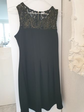 Kleid Cocktailkleid schwarz mit Spitze Gr. 36