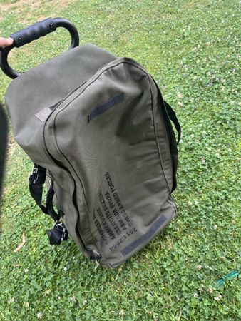 Sac à roulettes armée suisse 2011 bon état