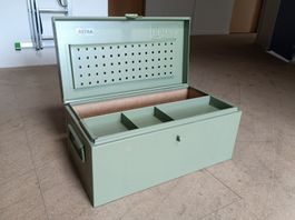 Vintage Betra Werkzeugkiste, Metall, Grün, Neu