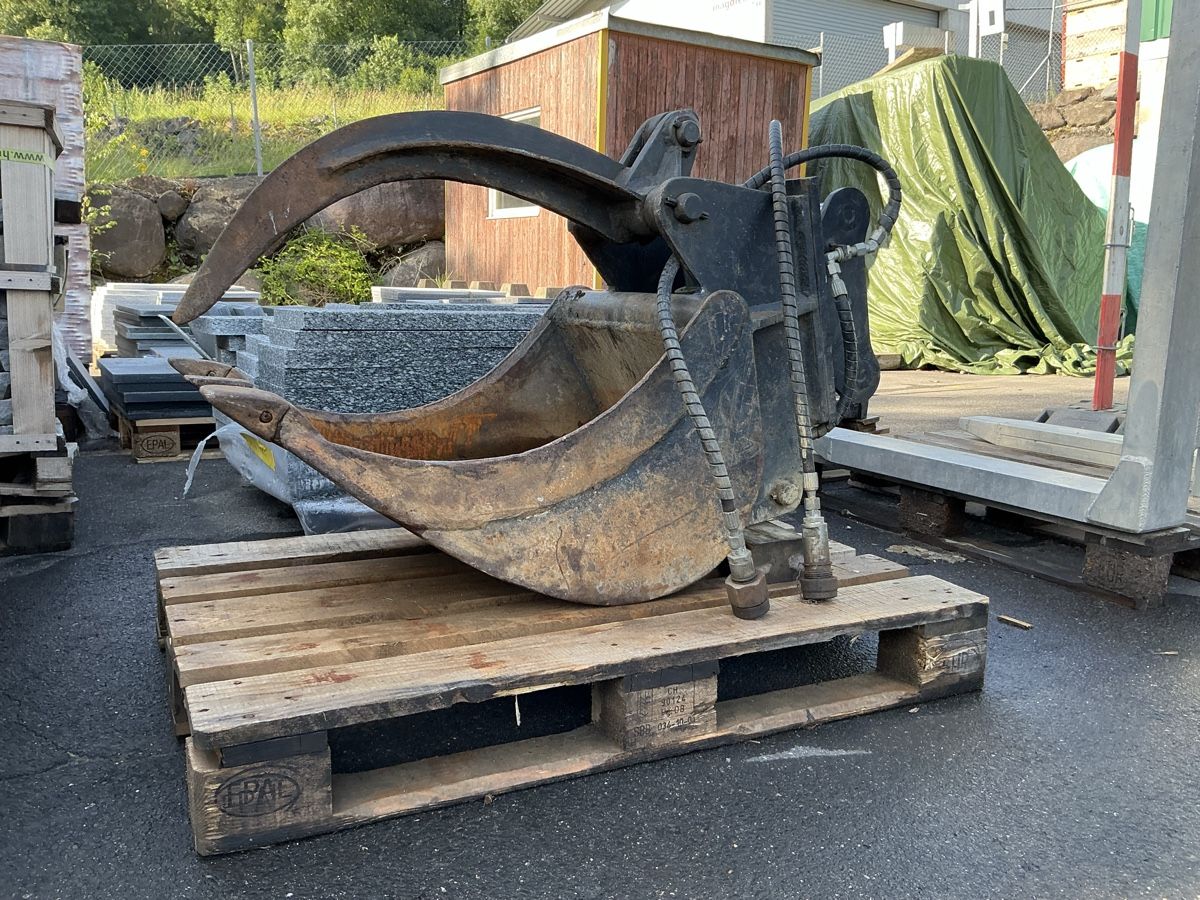 Pinze: Greiferlöffel zu Bagger Hutter, Menzi… – Usato da Baar venduto da tanner78