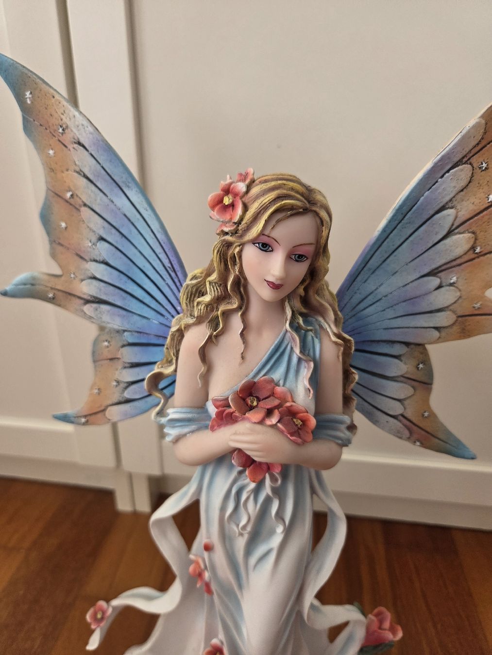 Statuette: Statuette fée avec fleurs décorative neuf – Nuovo e nell'imballaggio originale da Delémont venduto da HappyGirl 1