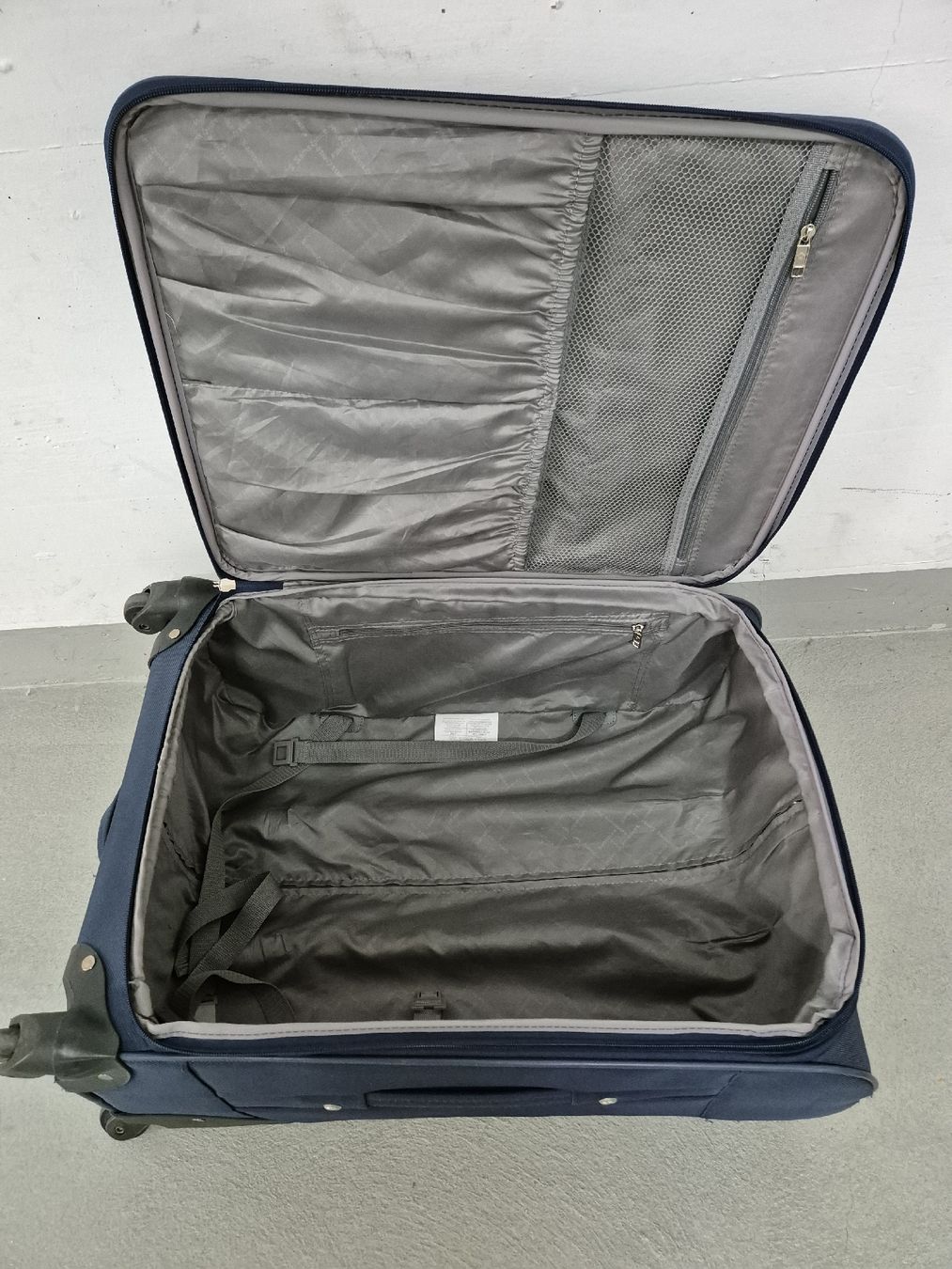 Samsonite Reisekoffer: SAMSONITE – Defekt aus Oberentfelden von Eros09 2