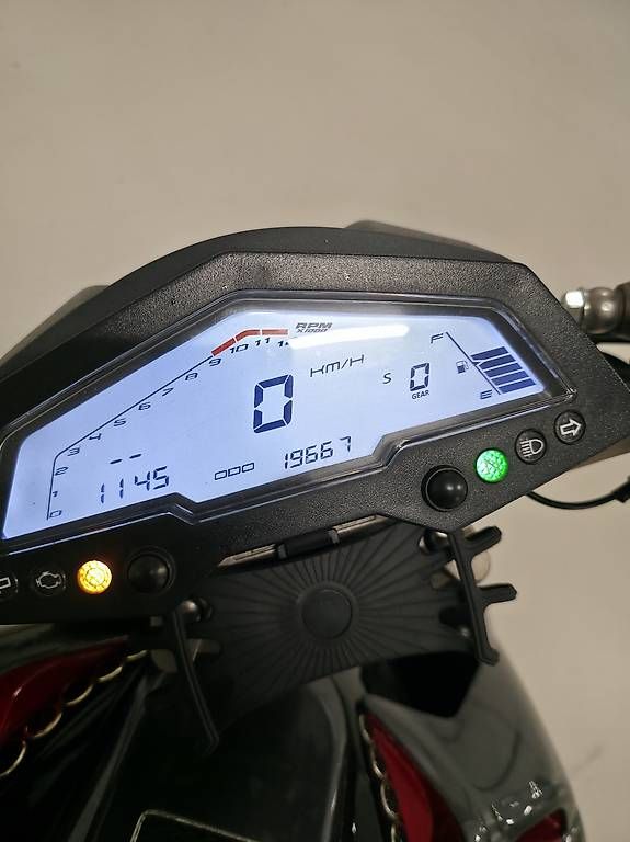 Strada: Wunderschöner Zontes U 125 – Usato da Basel venduto da Kushikimi 4